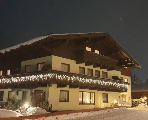 Pension Und Appartement Weinschreiber Rauris Eksteriør bilde