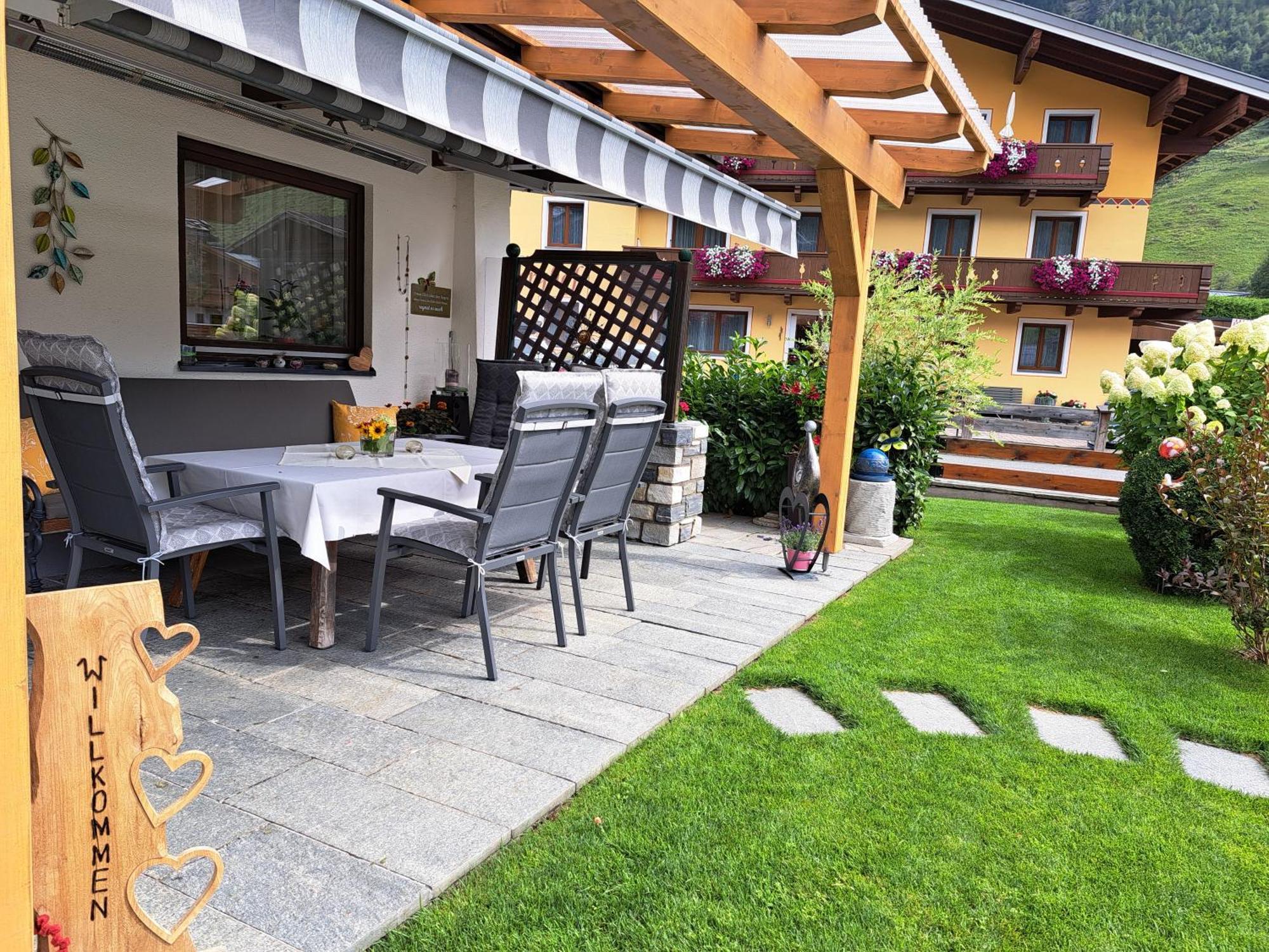 Pension Und Appartement Weinschreiber Rauris Eksteriør bilde