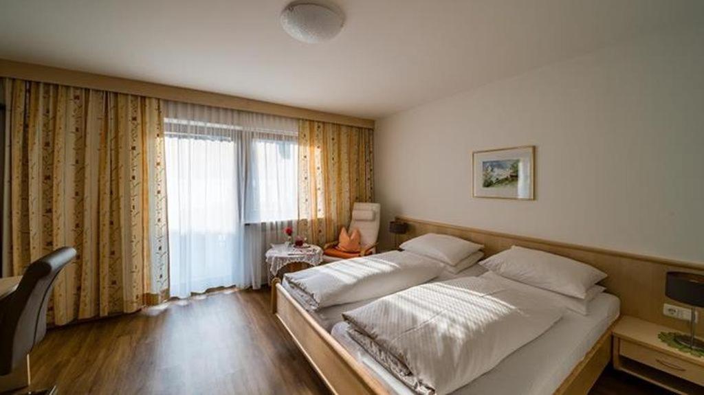 Pension Und Appartement Weinschreiber Rauris Eksteriør bilde